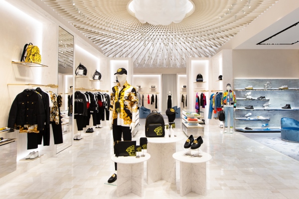 Versace opens a flagship store in Dubai | Aviamost