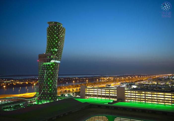 Abu Dhabi&#039;s iconic landmarks lit up in green during Abu Dhabi Sustainability Week 2017