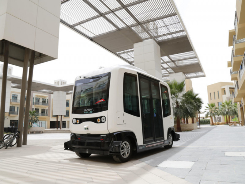В ОАЭ перед запланированным развертыванием испытываются беспилотные автомобили по технологии 5G 