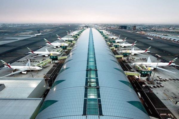 ОАЭ приостанавливают входящие и вылетные рейсы с четырьмя странами из-за коронавируса