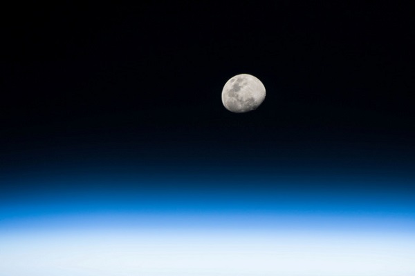 China to Launch Artificial Moon in 2022