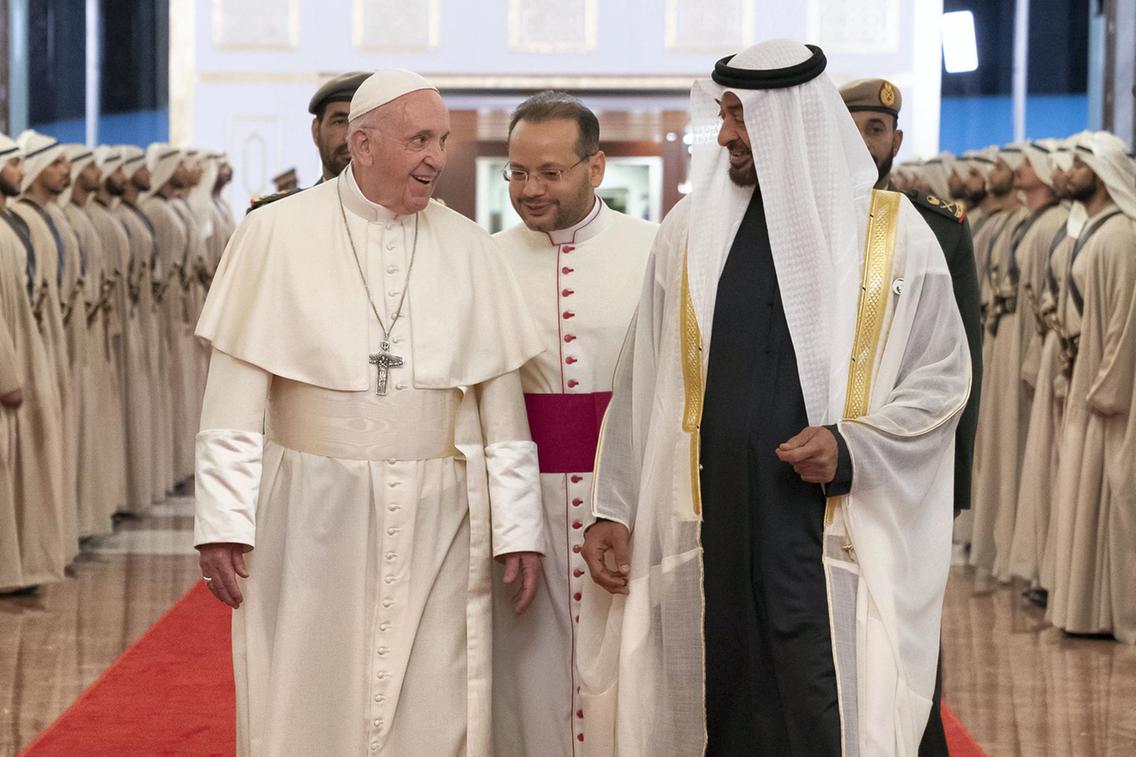 Pope Francis lands in Abu Dhabi for historic first Gulf trip (Video)