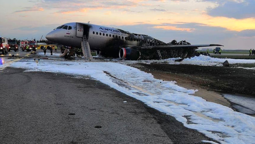 В катастрофе самолёта Sukhoi Superjet 100 в Шереметьево погиб 41 человек (Видео)