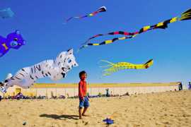迪拜打折商场举办风筝节