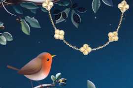 A Sparkling Winter with Alhambra Breeze from Van Cleef &amp; Arpels